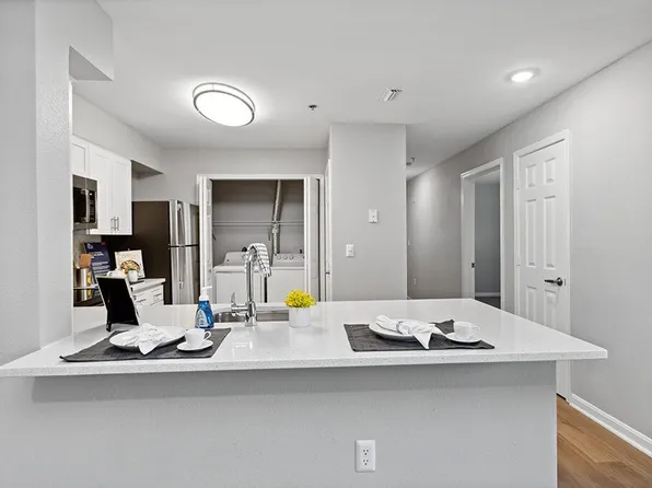 England Run North Apartments