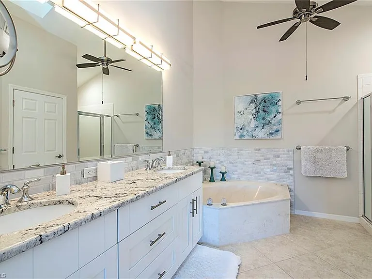 26850 Wedgewood Dr #202 — Photo 7