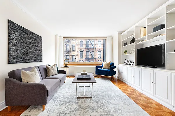 Sold by Compass | media 7