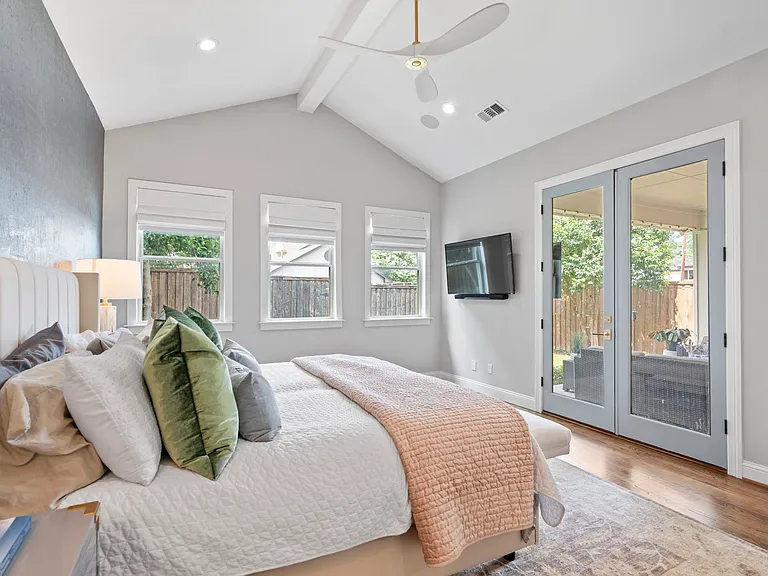 6011 Goodwin Ave — Photo 16