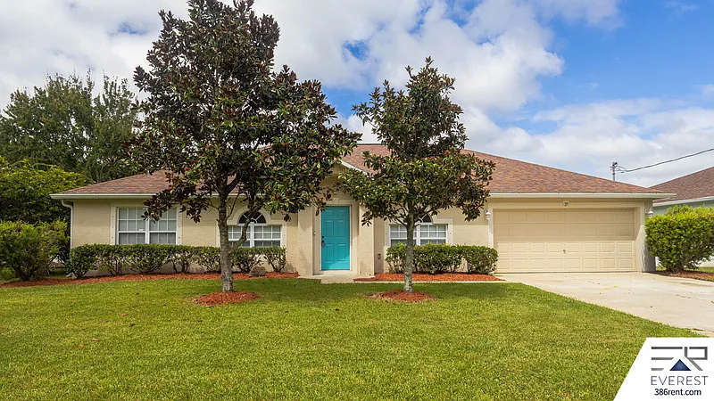 4 bed, 2.0 bath, 2932 sqft, $2,050 — Photo 2