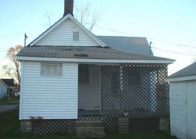 2nd image of 2401 Lafayette Ave