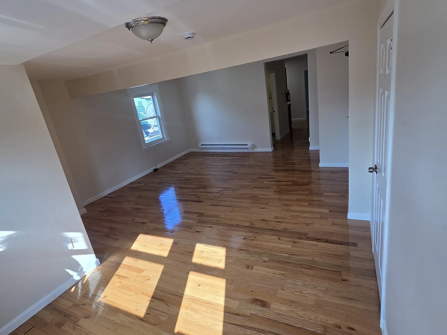 1035 Hunterdon St — Photo 2