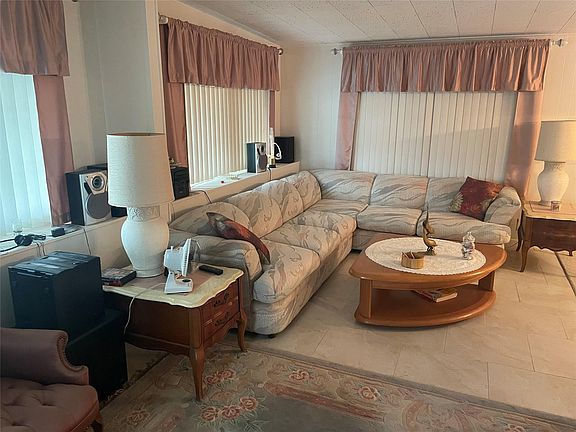 5th image of 1888 SW 85th Avenue