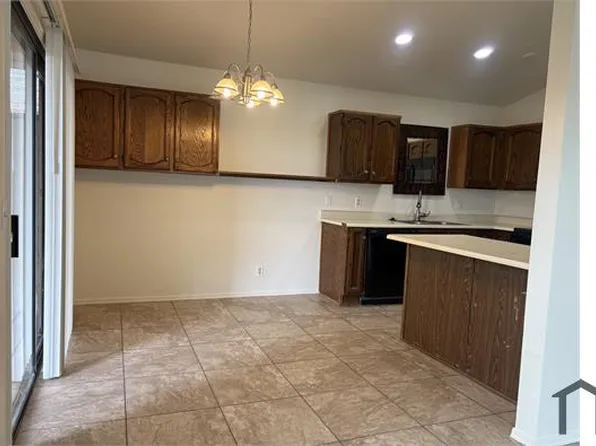 921 S Val Vista Dr, Mesa, AZ 85204
