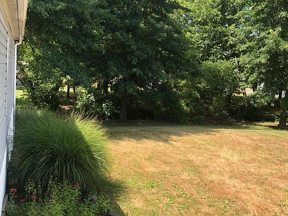 5th image of 1944 Sidnee Dr