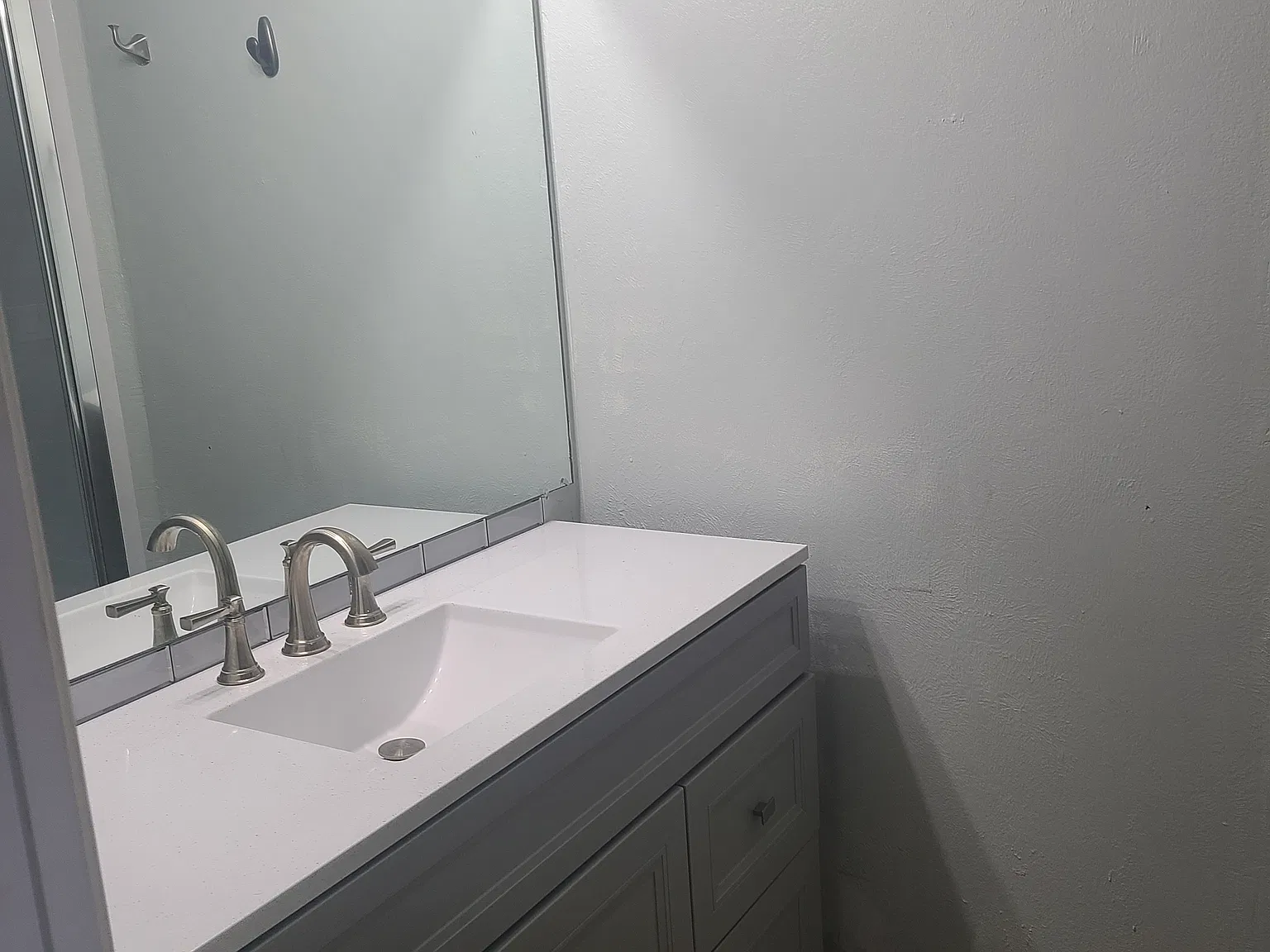 2 bed, 1000 sqft, $1,700 — Photo 1