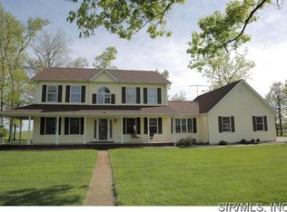 10070 Hickory Ln, Bartelso, IL 62218