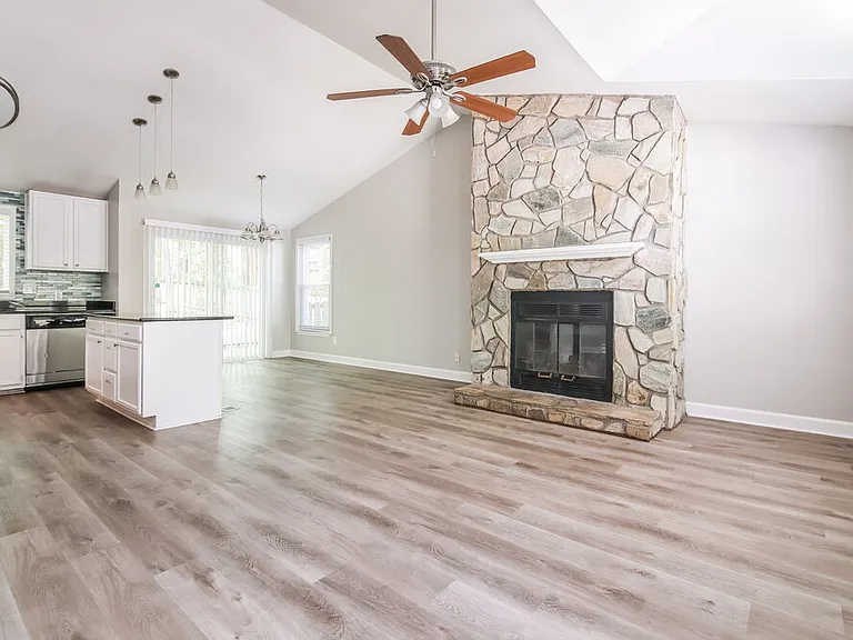 415 Belmellen Ct — Photo 6