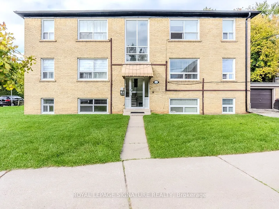 1 Hassard Ave #3