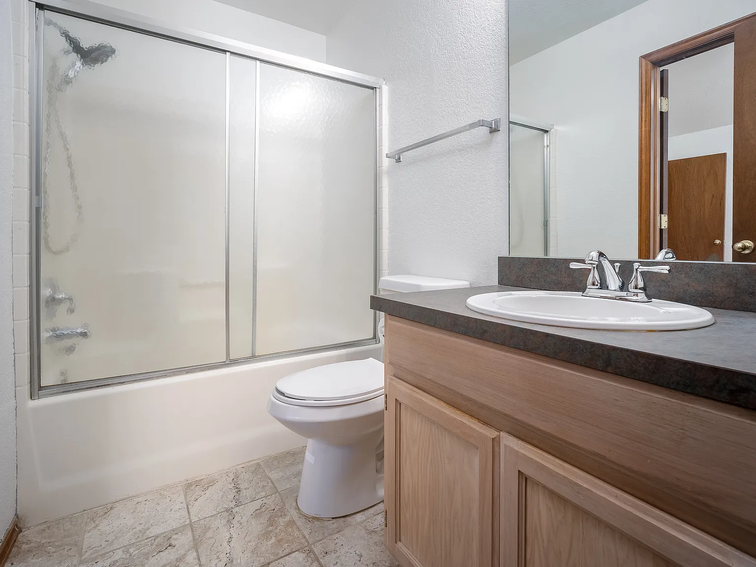 424 Crest Place — Photo 4