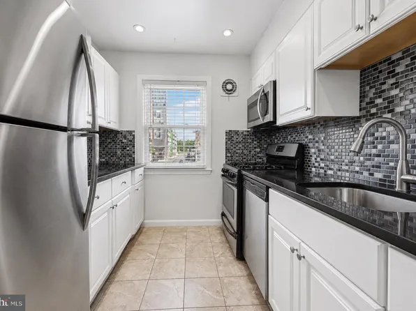 9471 Fairfax Blvd APT 301, Fairfax, VA 22031
