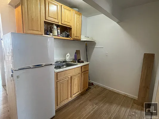 Rented by Highline Residential | media 9