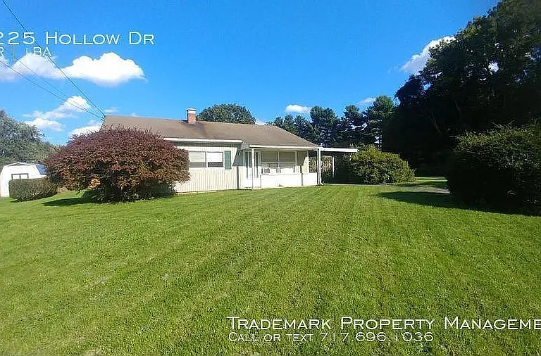 6225 Hollow Dr — Photo 1