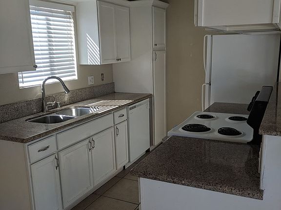 5th image of 1031 W Lincoln Ave APT 5