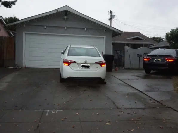 939 Tennyson Ln, San Jose, CA 95116