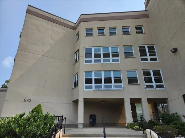 270 Lowndes Avenue #213, Huntington Station, NY 11746
