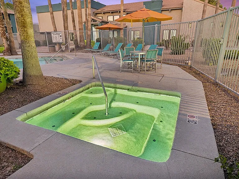 Tanque Verde Apartments — Photo 35