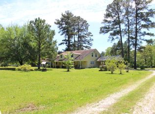 531 Rob Weaver Rd, Zavalla, TX 75980