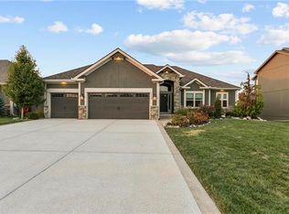 4600 NW Montebella Dr, Riverside, MO 64150