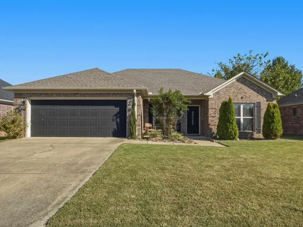 30 Ruby June St, Vilonia, AR 72173