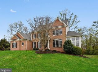 11687 Caris Glenne Dr, Herndon, VA 20170