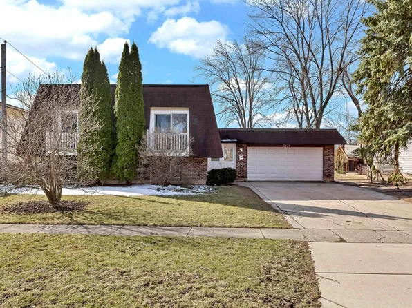 2131 Osage Ln, Hanover Park, IL 60133