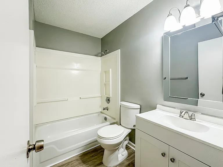 607 Scott St — Photo 22