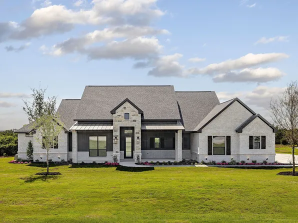 737 Burr Oak Ln, Weatherford, TX 76085