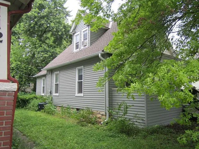 1117 Vermont St — Photo 15