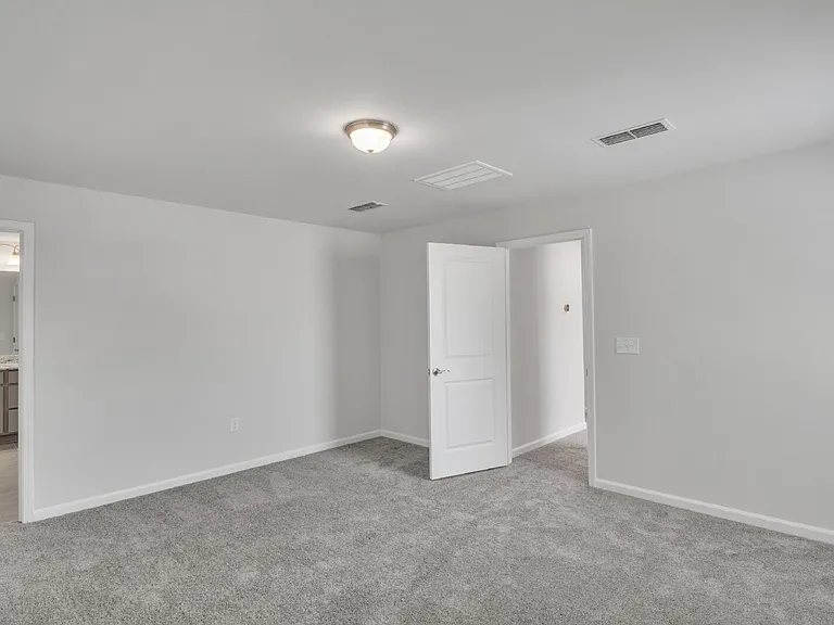 840 McKenzie Park Ter — Photo 25
