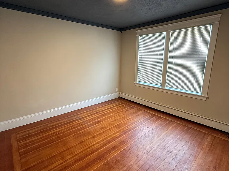 80 Terrace Ave #3 — Photo 5