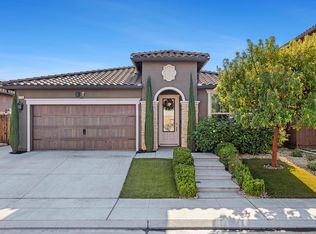 2716 N Millard Ave, Fresno, CA 93727