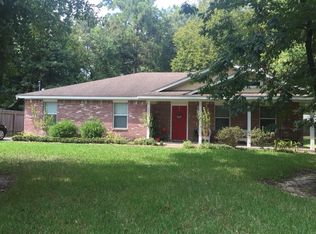 1310 Flamingo St, Conroe, TX 77385