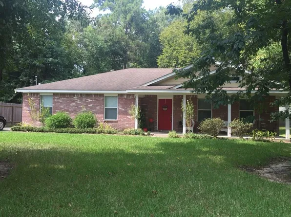 1310 Flamingo St, Conroe, TX 77385