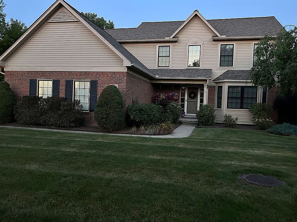 2nd image of 33999 Crooks Ct #31