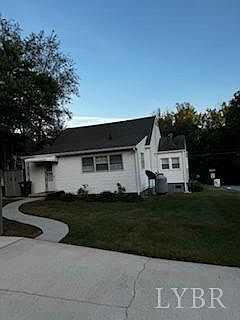3rd image of 4929 Windsor Ave