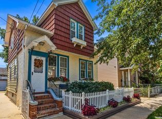 16428 77th Rd, Fresh Meadows, NY 11366