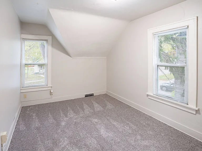 Fargo, ND Marlowe South Apartments | 31A | Bedroom