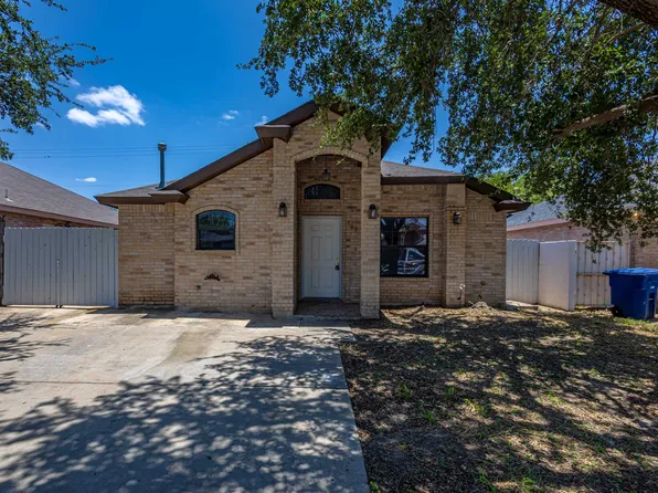 703 Snake Dr, Laredo, TX 78045