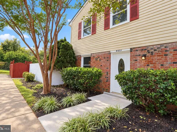 8601 Newton Pl, Manassas, VA 20111