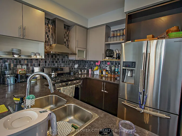 81 Baffin Cres — Photo 19
