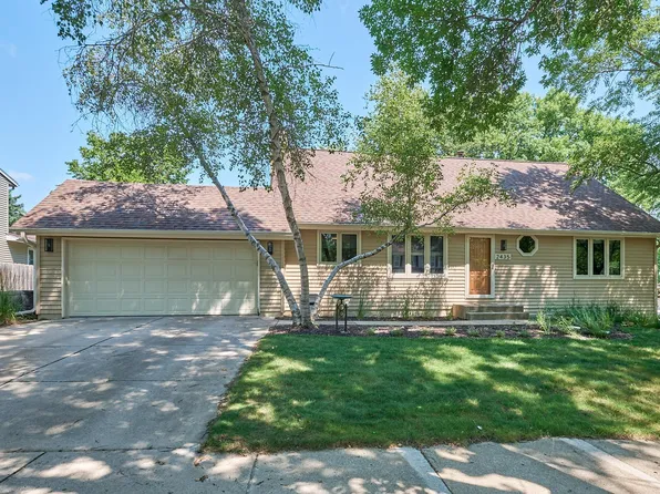 2435 Viking Ct NW, Rochester, MN 55901