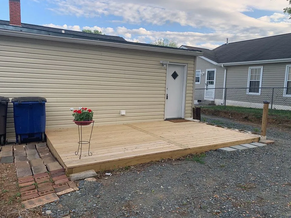 3 bed, 1152 sqft, $1,550 — Photo 3
