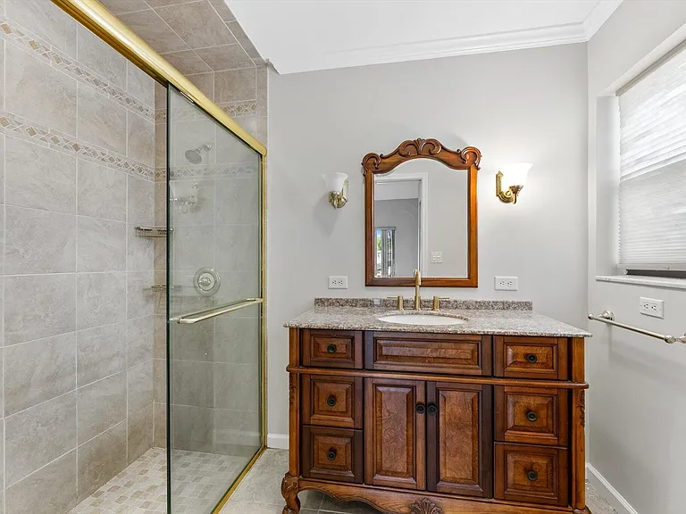 5809 Sun Pointe Cir — Photo 18