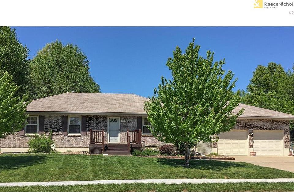 1st image of 123 NE Leann Dr