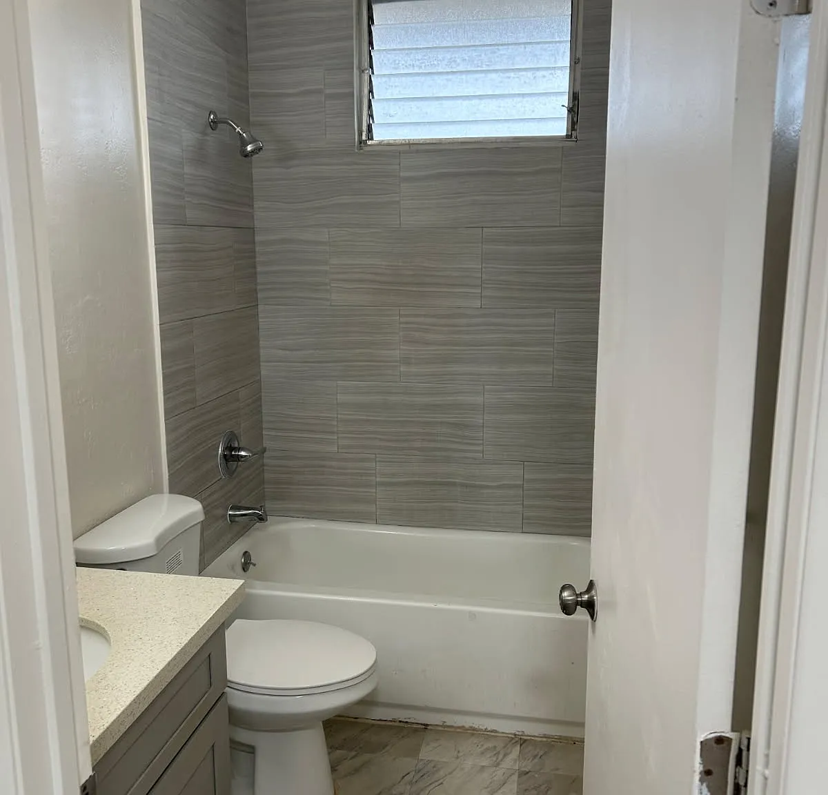 Ali'i Manor Apartments — Photo 4