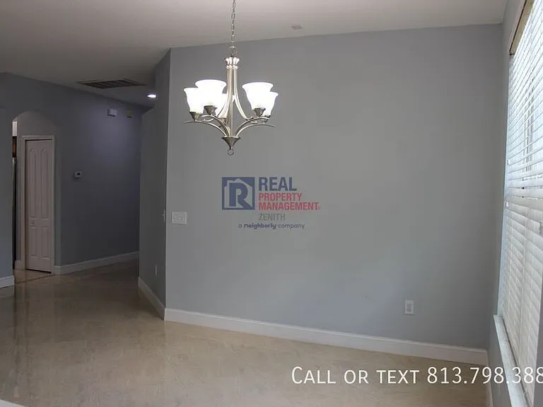 452 Westchester Hills Ln — Photo 4