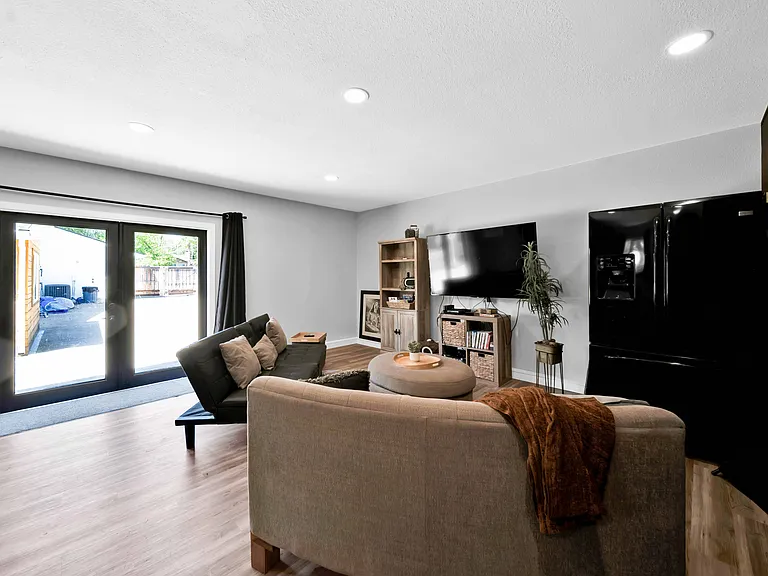 3075 Forest Hills Dr — Photo 14
