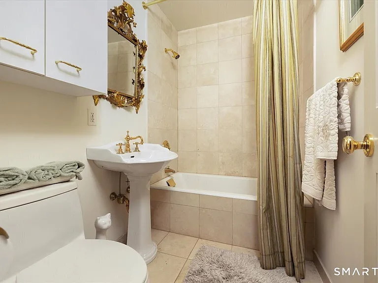 281 Pequot Ave — Photo 19